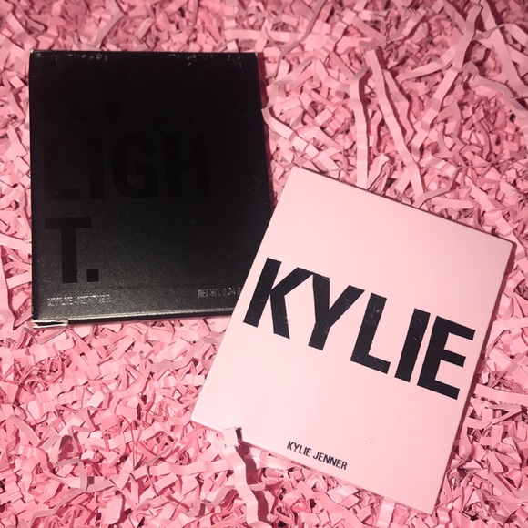 ‼️LAST ONE‼️ 🎉HP🎉🆕🩷KYLIE COSMETICS: “SALTED CARAMEL” KYLIGHTER - Picture 6 of 7